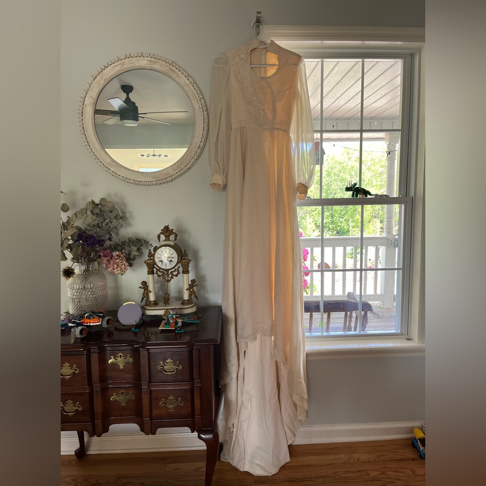 Vtg 70s 80s High Low‎ Wedding Dress Ivory Long sleeve Lace Gown bin5